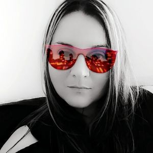 Meet your Posher, Eileen